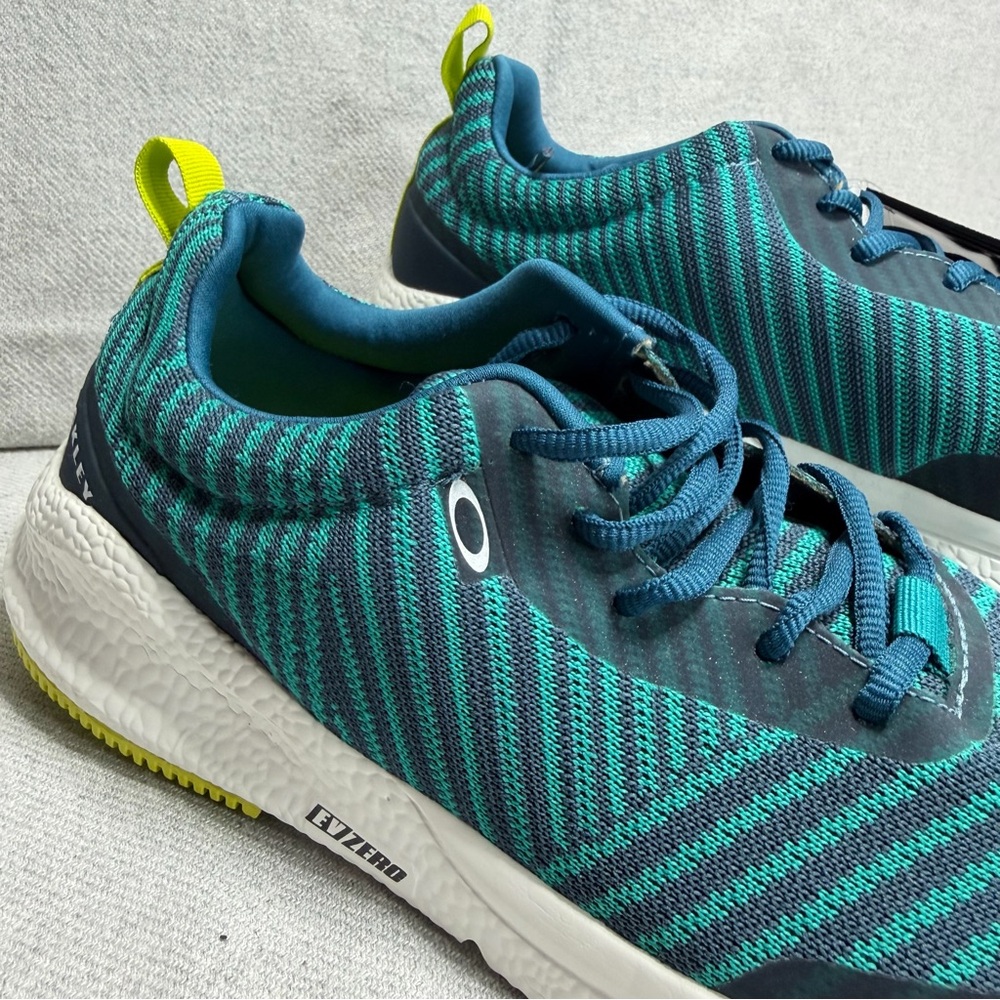 NWT - Oakley EVZERO Teal & Navy Blue Striped Athletic Sneakers M9.5 - Picture 4 of 12